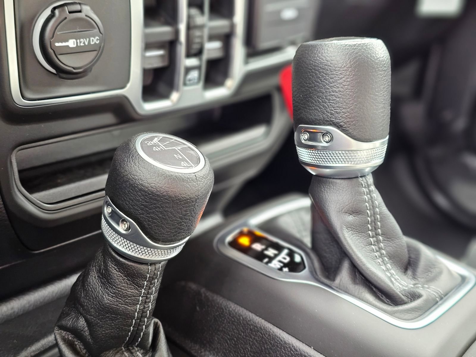 New 2026 Jeep Gladiator Sport image 13