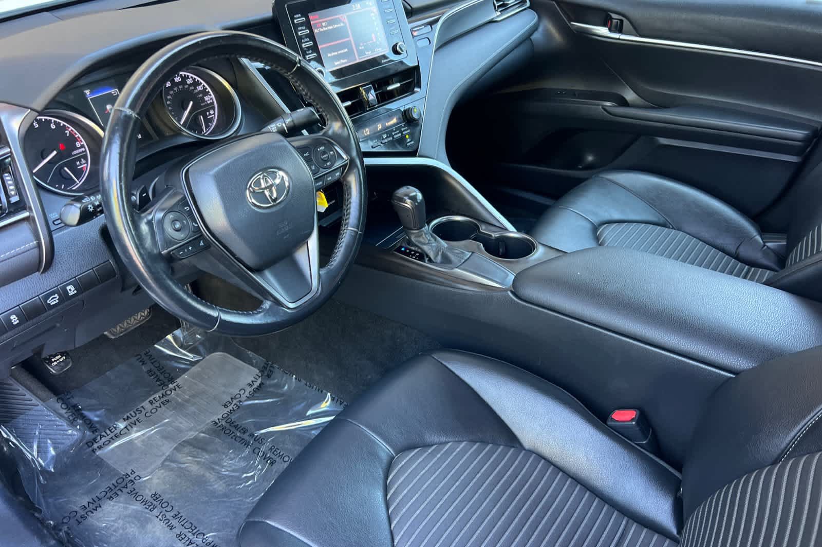 Used 2021 Toyota Camry SE FWD image 11