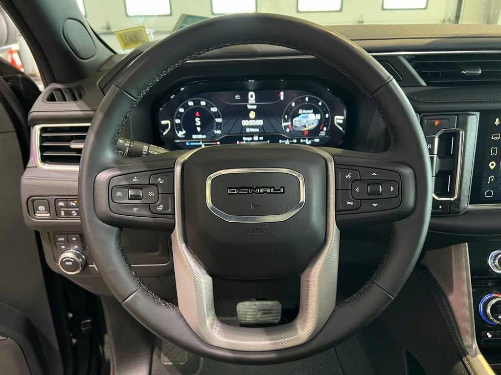 Used 2024 GMC Yukon XL Denali image 20