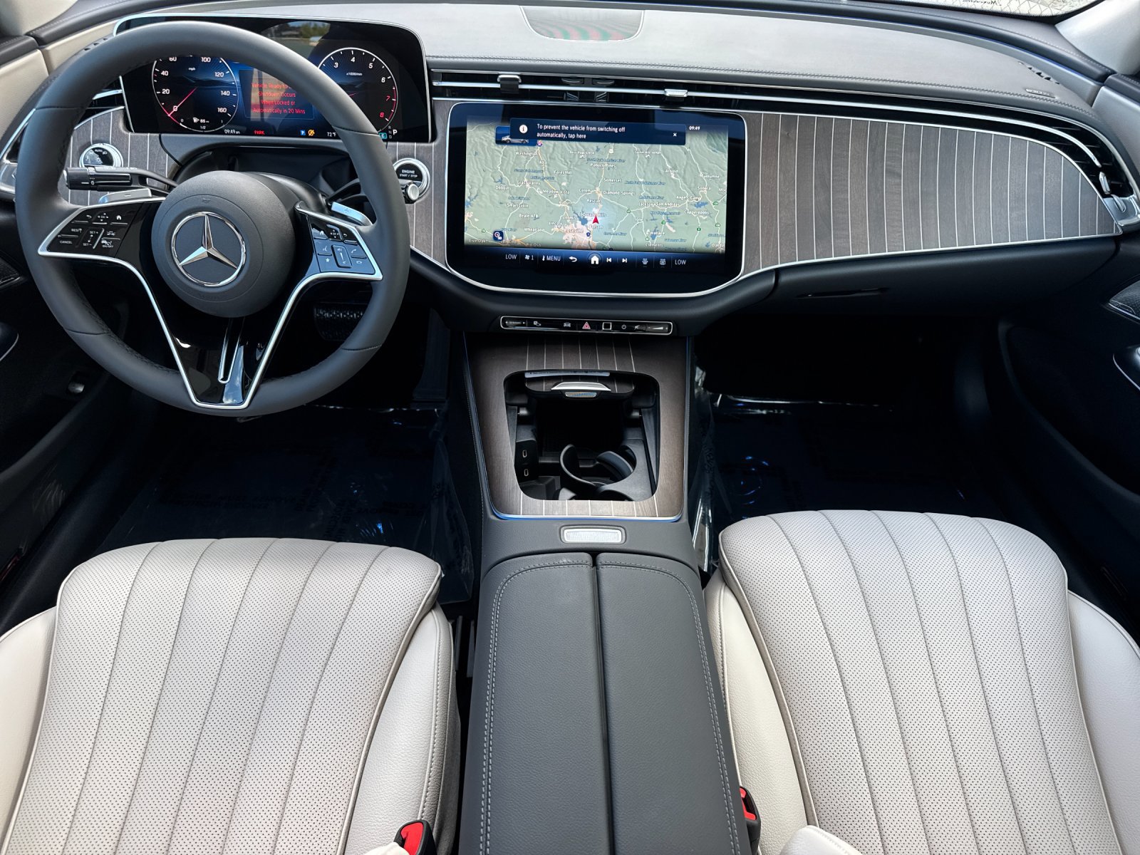 New 2027 Mercedes-Benz E 350 4MATIC Sedan image 12