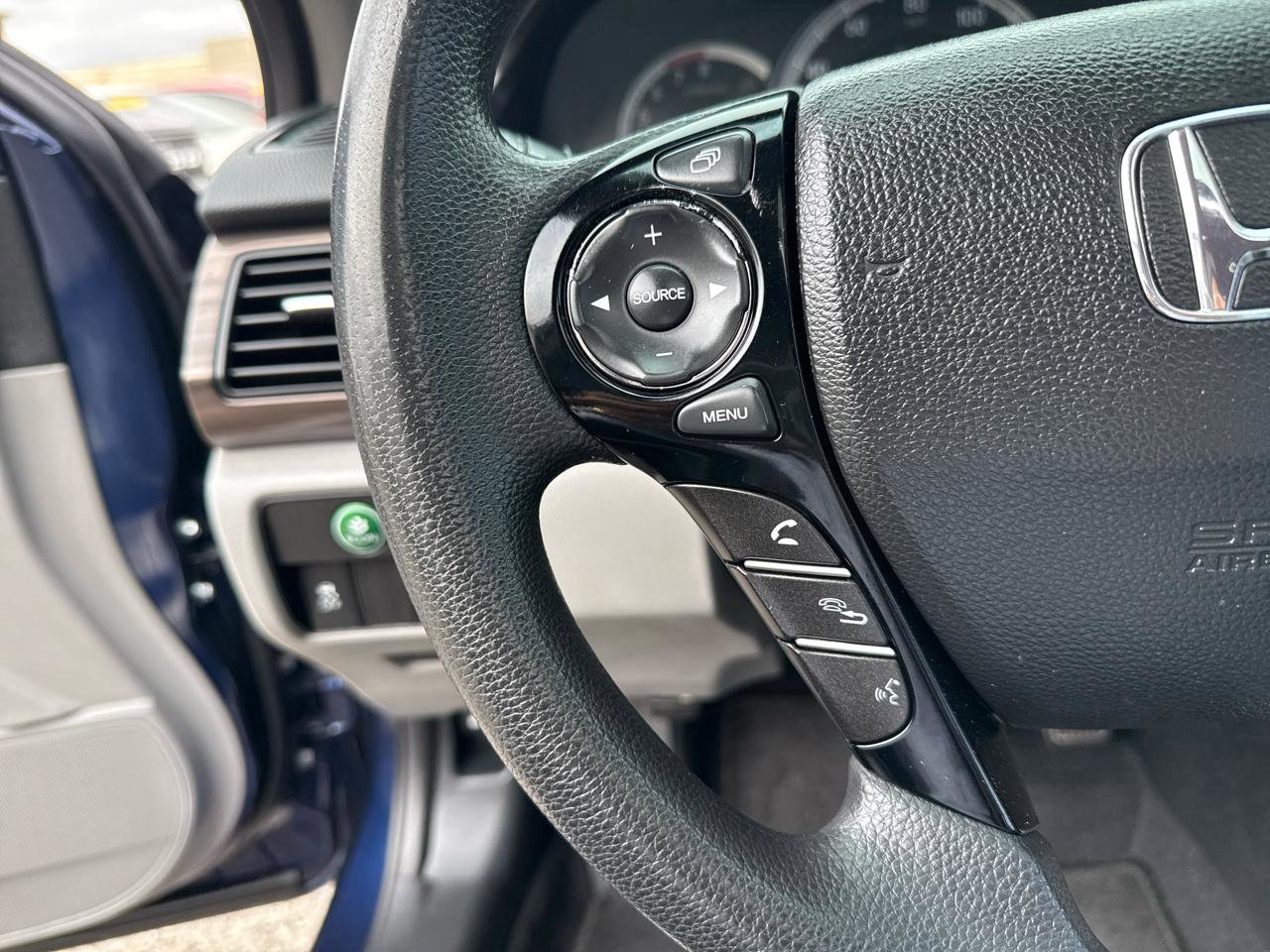 Used 2016 Honda Accord EX image 17