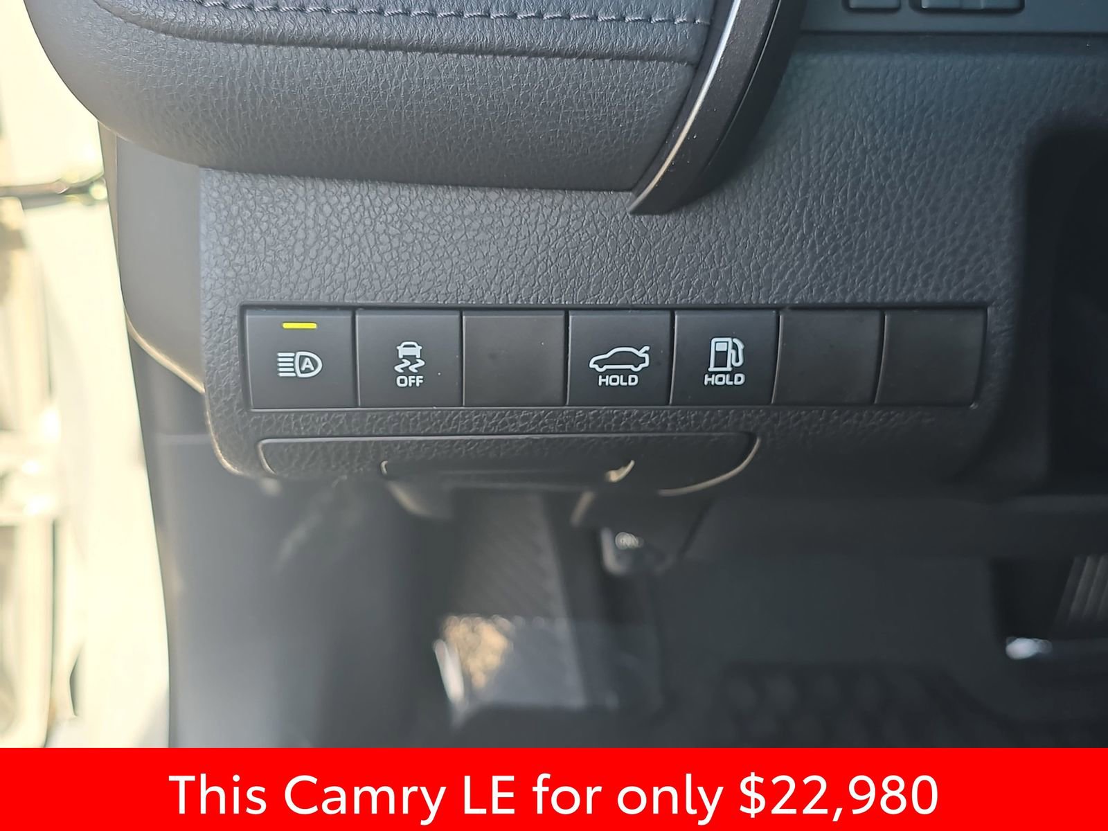 Used 2022 Toyota Camry LE FWD image 32