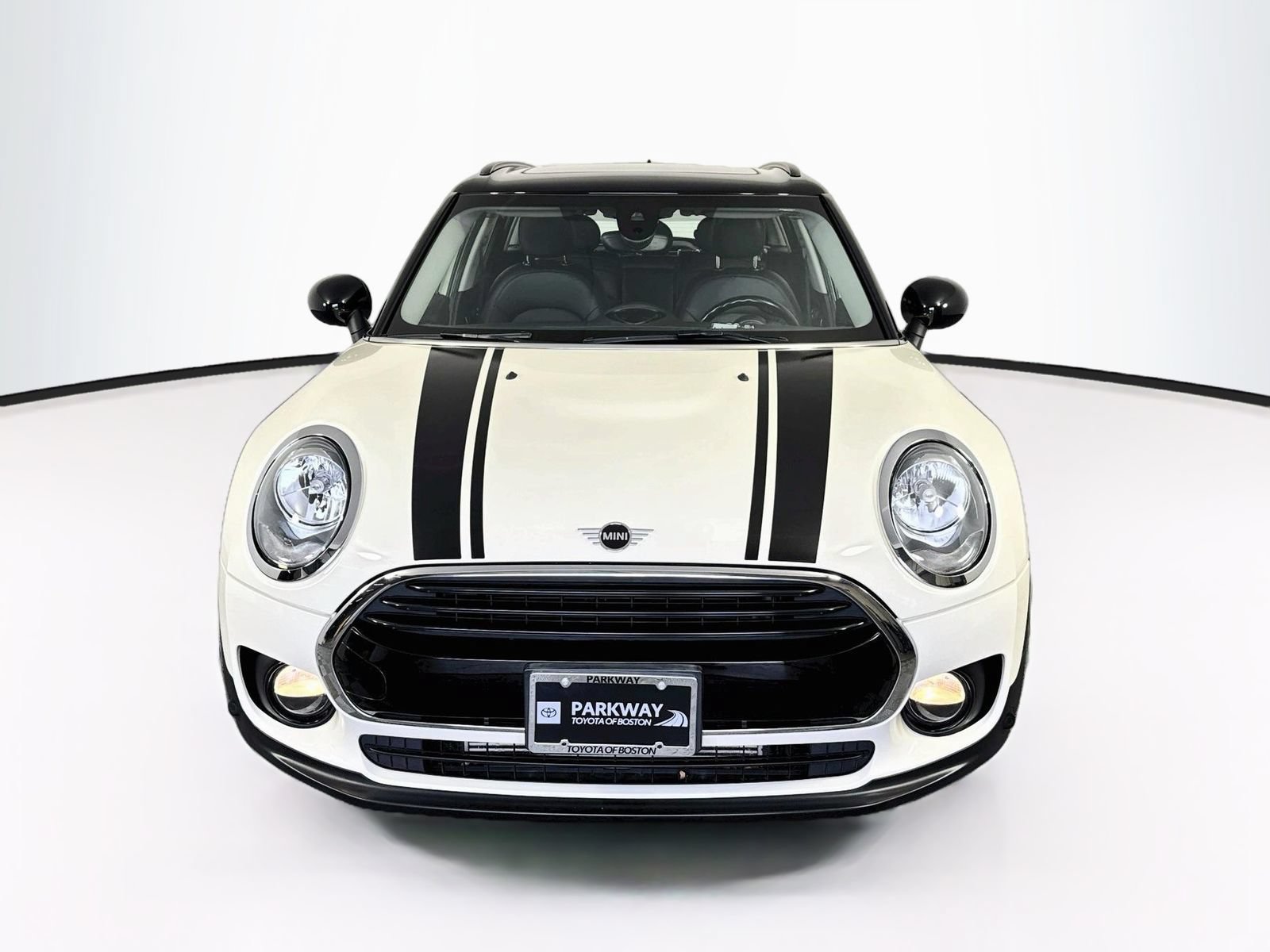 Used 2019 MINI Cooper Clubman ALL4 AWD/4WD image 2