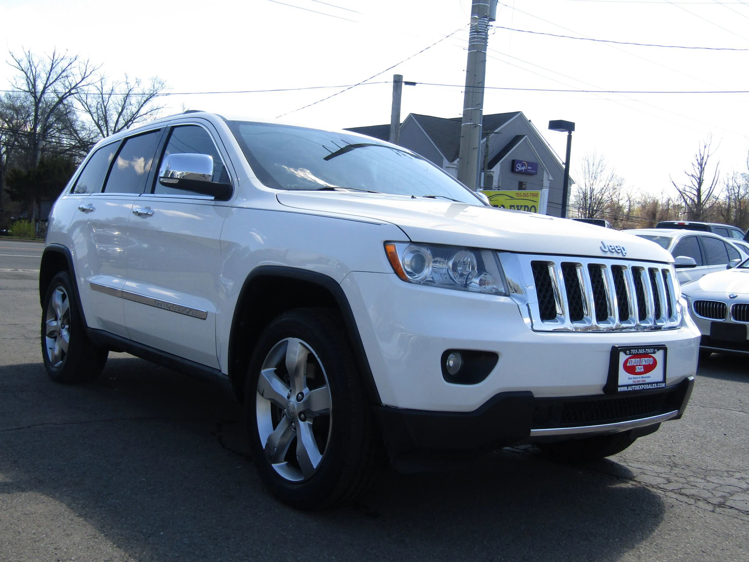 Used 2012 Jeep Grand Cherokee Overland image 1