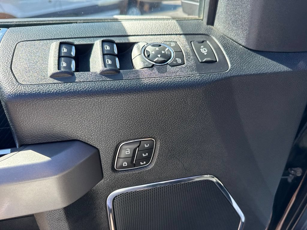 Used 2020 Ford F350 Platinum w/ FX4 Off-Road Package AWD/4WD image 13