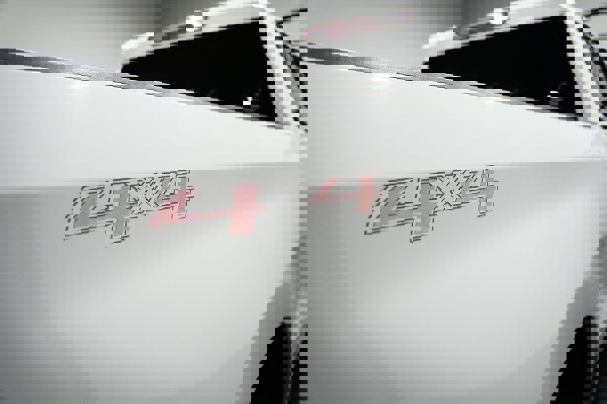 Used 2021 Chevrolet Silverado 1500 Custom image 11