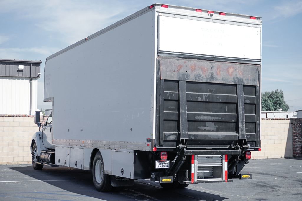 Used 2015 Ford F650 2WD Crew Cab Super Duty image 6