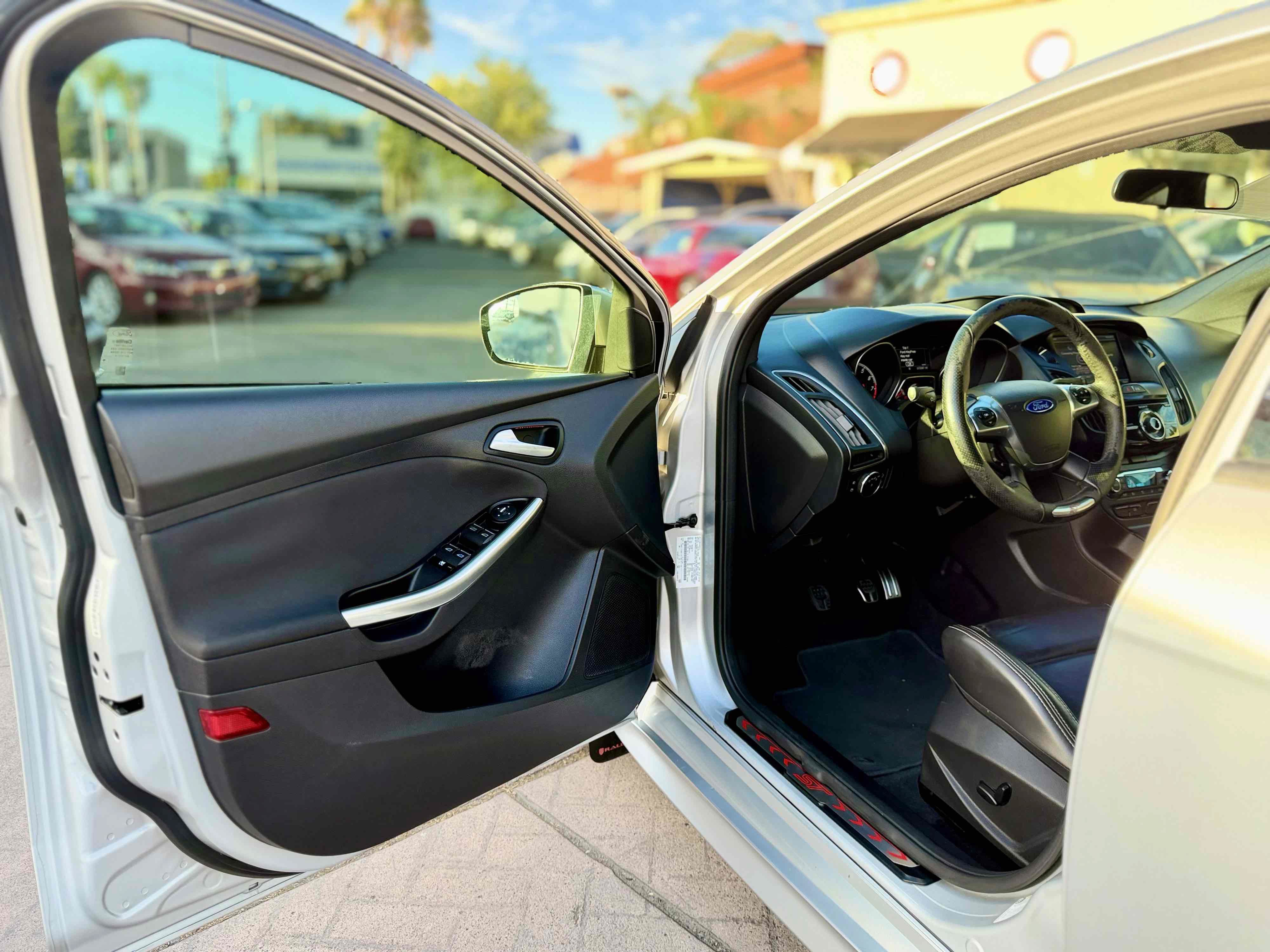 Used 2014 Ford Focus ST w/ Equipment Group 202A FWD image 18