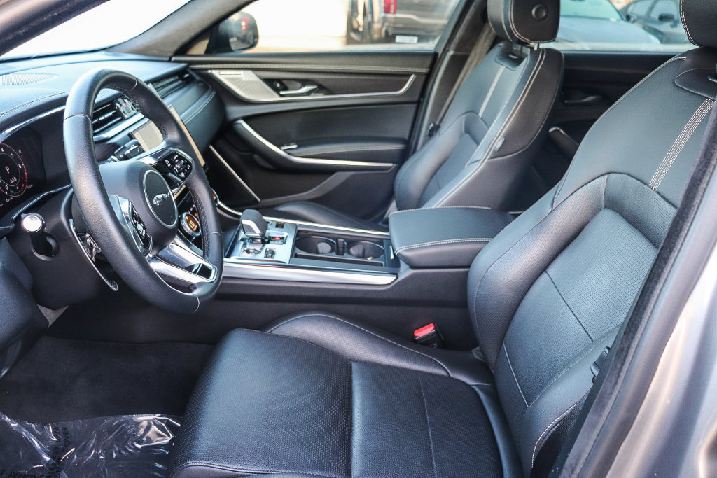 Used 2024 Jaguar XF R-Dynamic SE AWD/4WD image 21