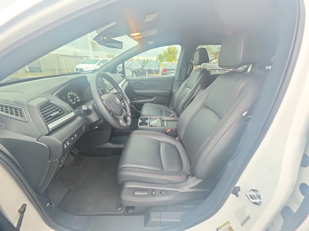 Used 2025 Honda Odyssey Sport-L image 13