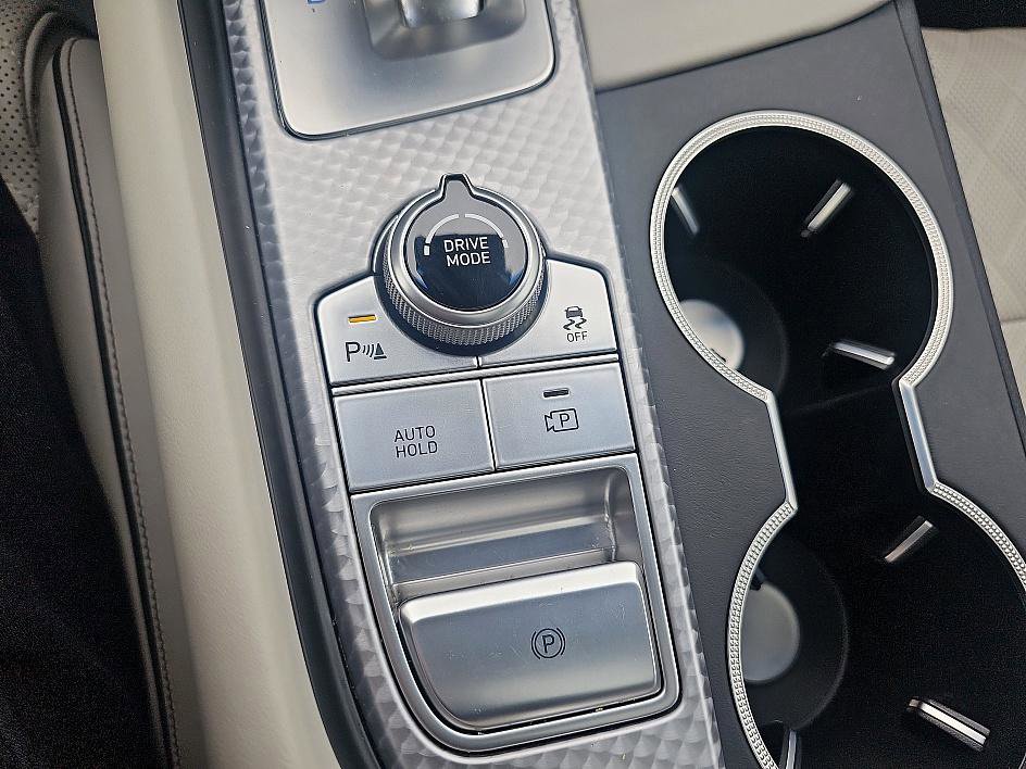 Used 2023 Genesis G70 3.3T w/ Sport Prestige Package image 27