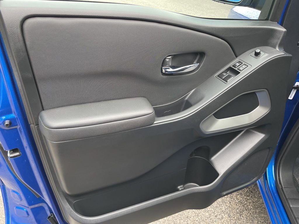 Used 2024 Nissan Frontier SV w/ SV Convenience Package image 5