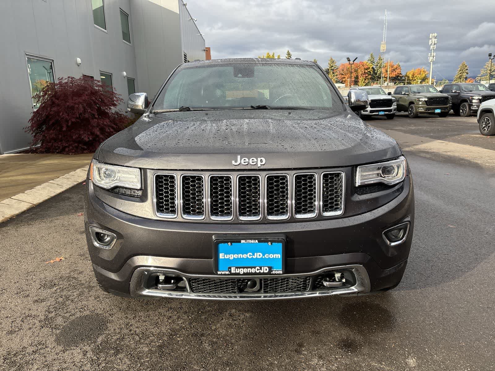 Used 2015 Jeep Grand Cherokee Overland w/ Advanced Technology Group AWD/4WD image 6