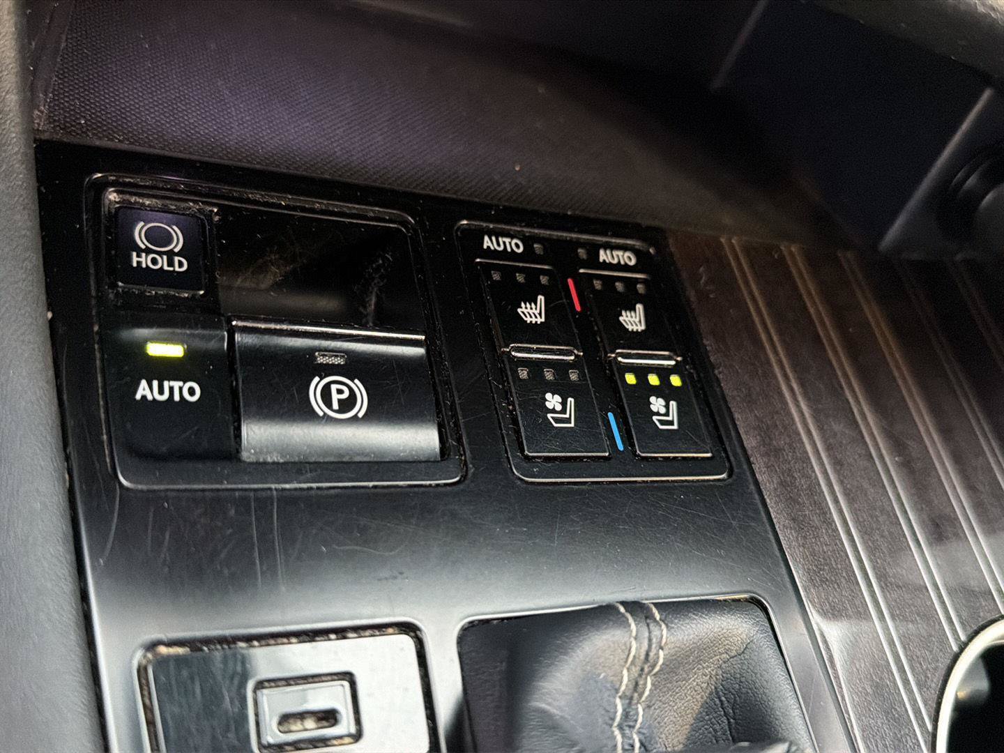 Used 2019 Lexus RX 350L Luxury w/ Cold Area Package (CT) AWD/4WD image 28