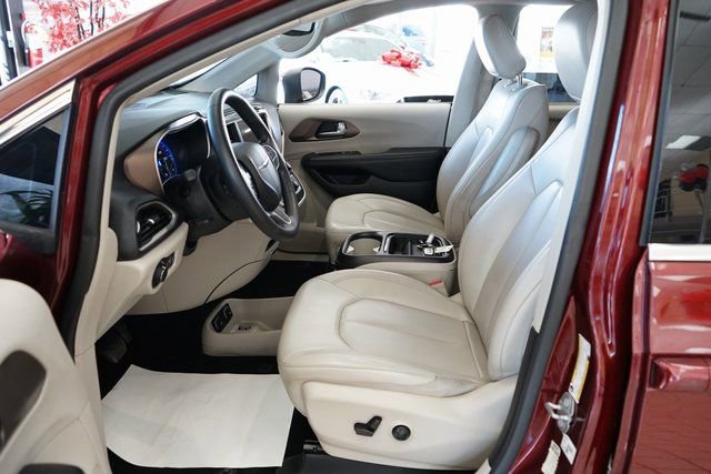 Used 2021 Chrysler Voyager Lxi image 23