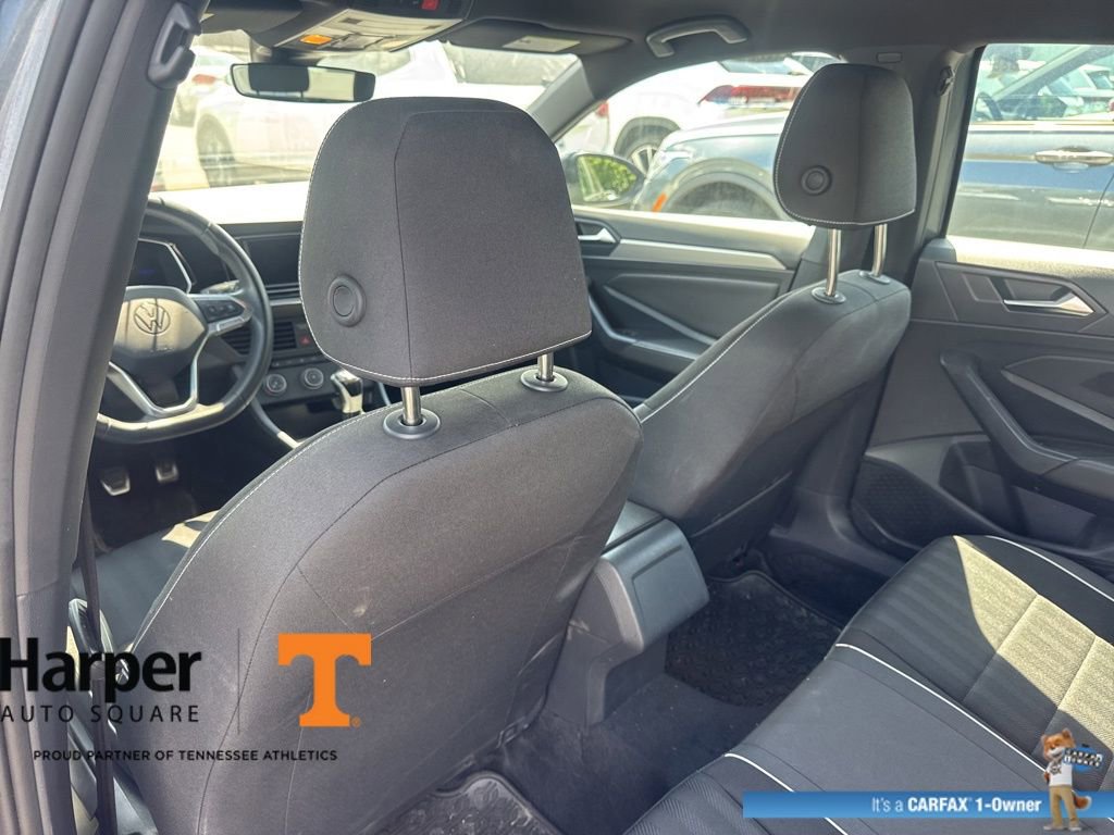 Used 2024 Volkswagen Jetta Sport image 12