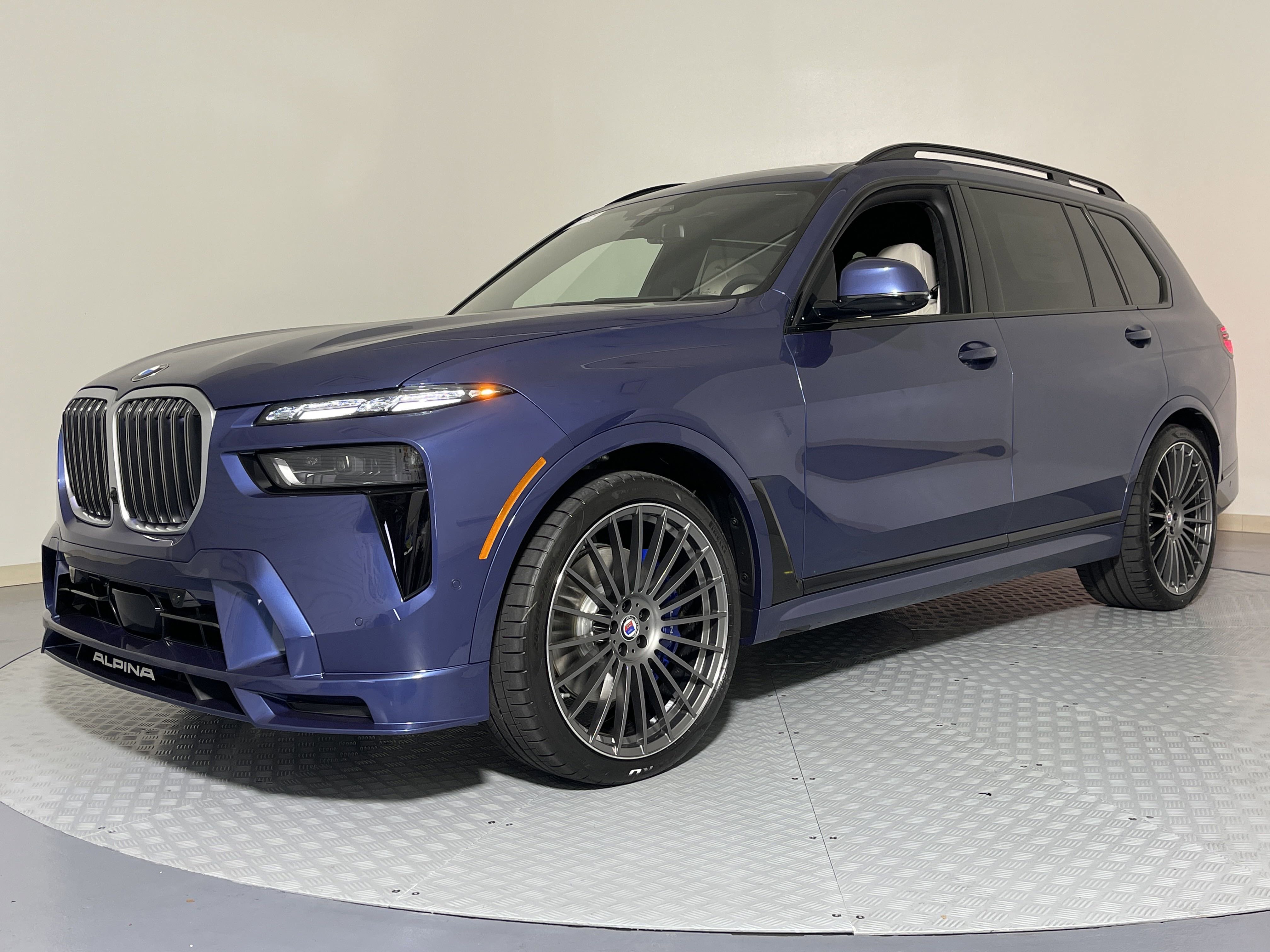 New 2026 BMW ALPINA XB7 image 3