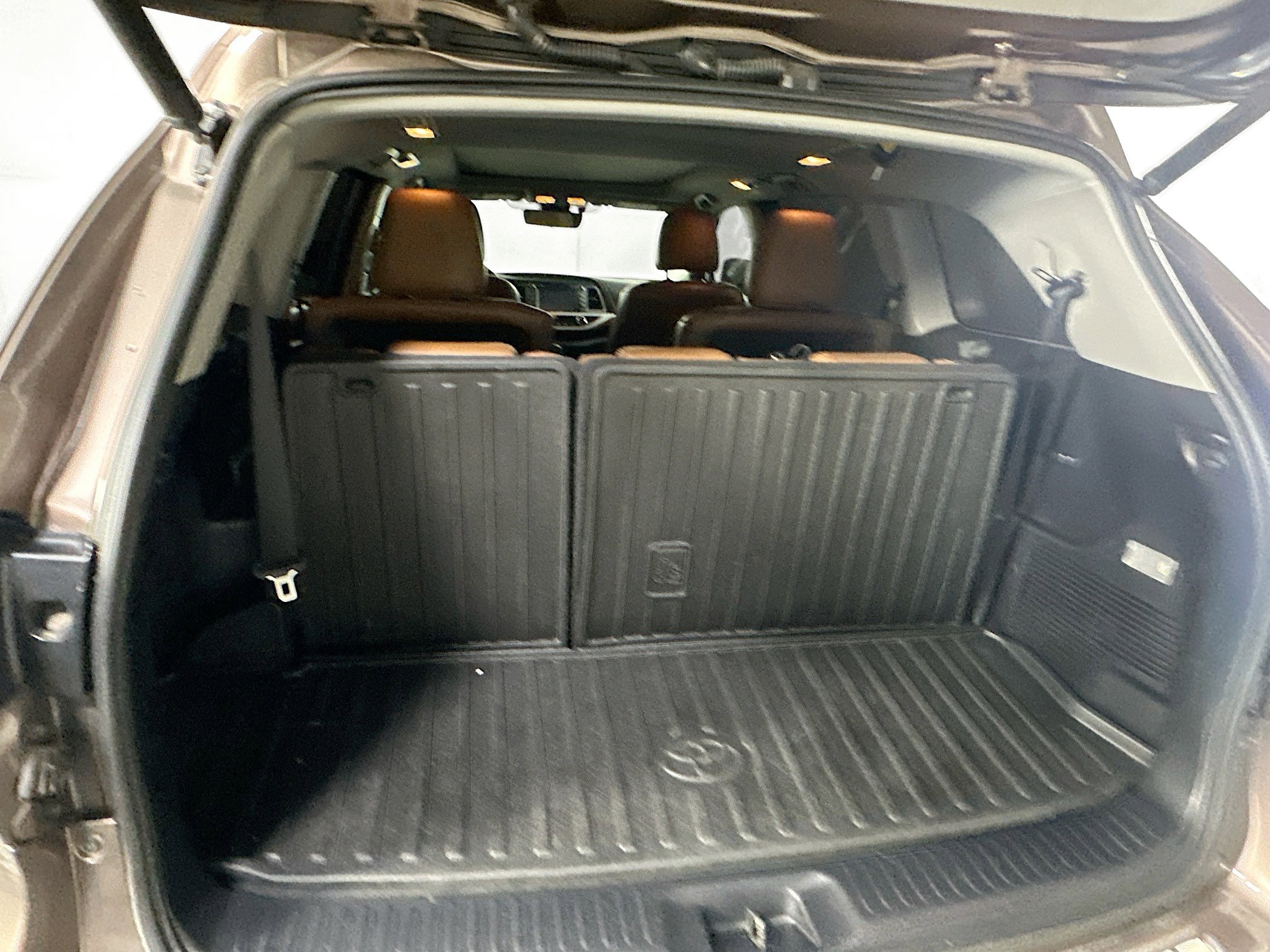 Used 2018 Toyota Highlander Limited Platinum image 31