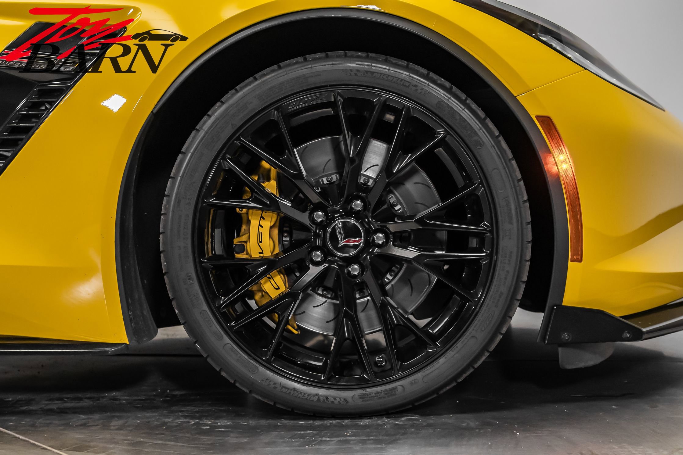 Used 2015 Chevrolet Corvette Z06 w/ 2LZ Preferred Equipment Group image 26