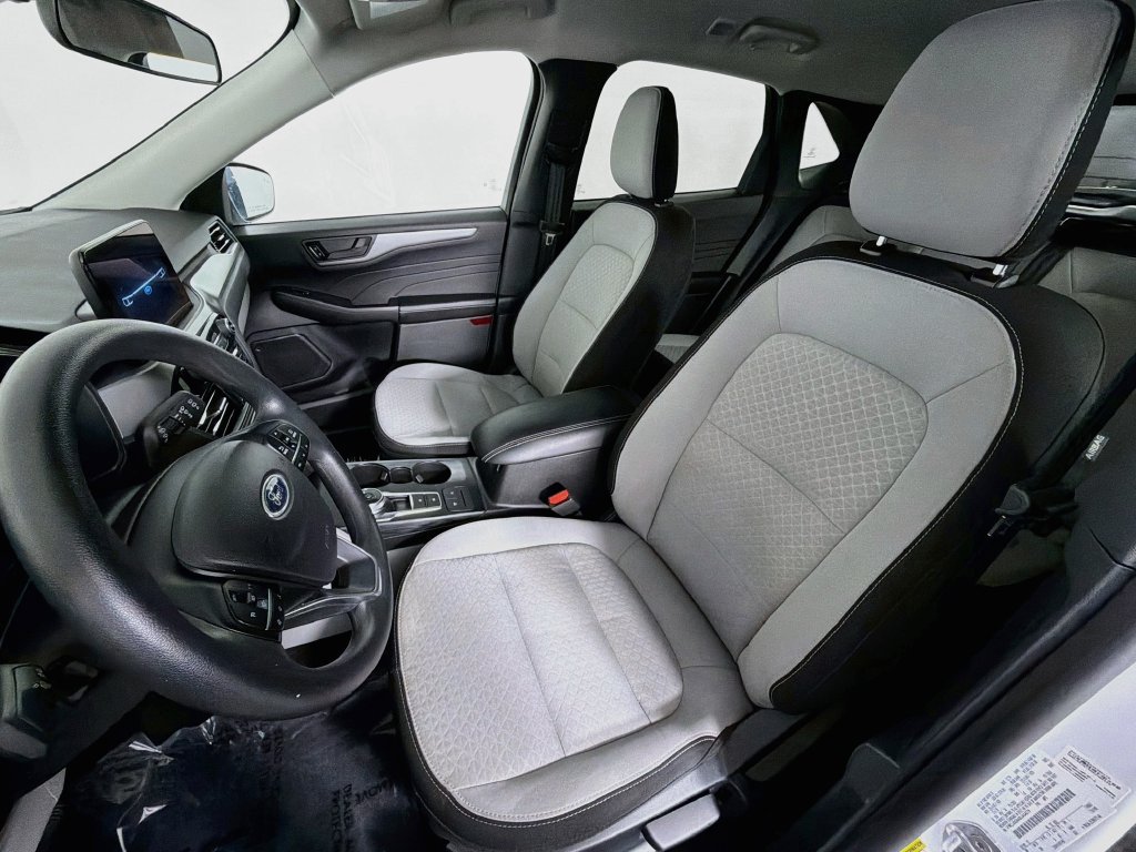 Used 2025 Ford Escape Active FWD image 19