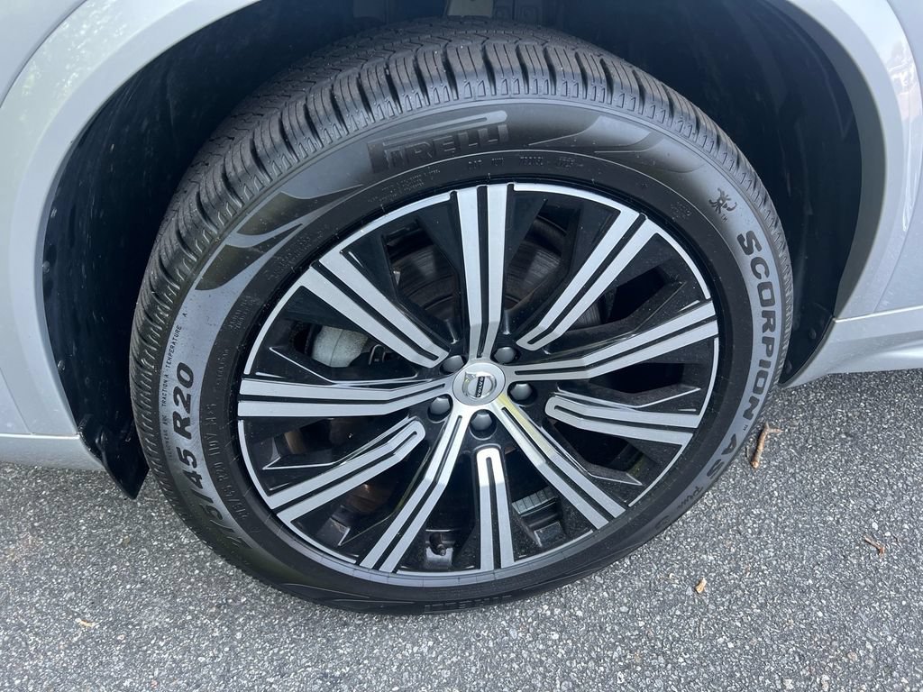 Certified 2024 Volvo XC90 B6 Plus w/ Protection Package AWD/4WD image 10