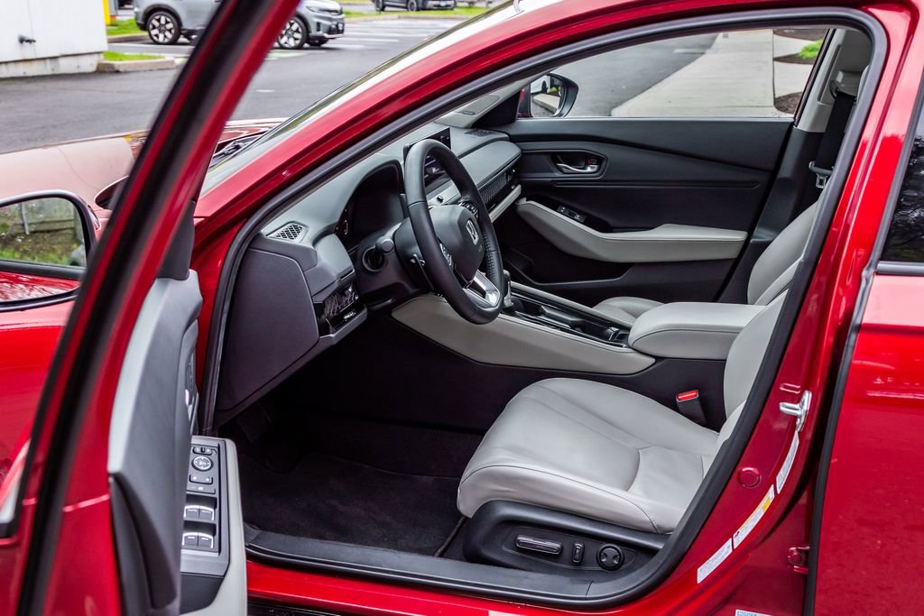 Used 2023 Honda Accord Touring image 26