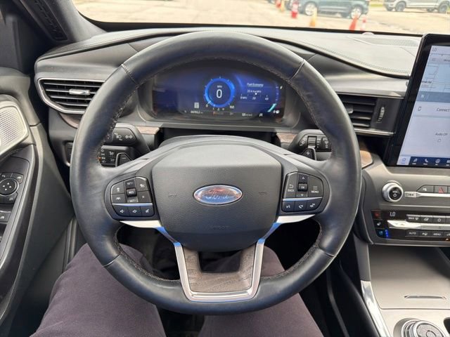 Used 2020 Ford Explorer Platinum w/ Premium Technology Package AWD/4WD image 27