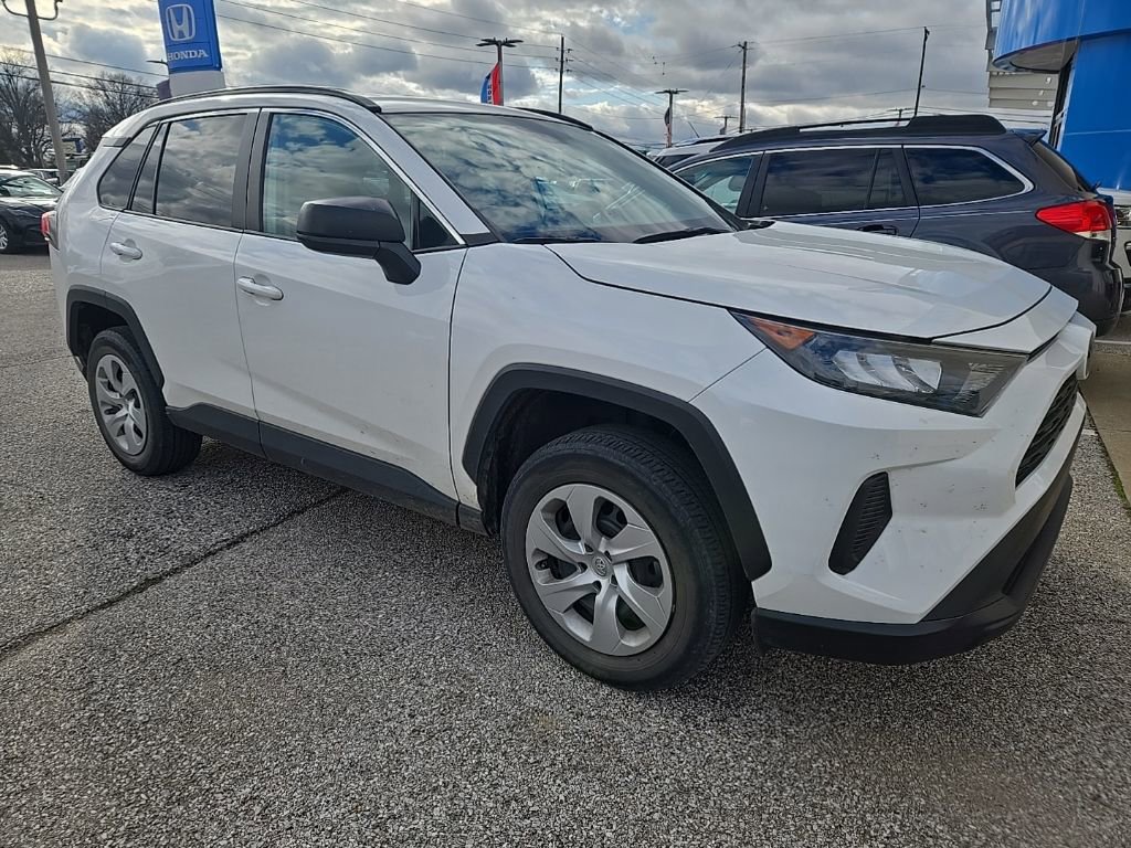 Used 2019 Toyota RAV4 LE image 7