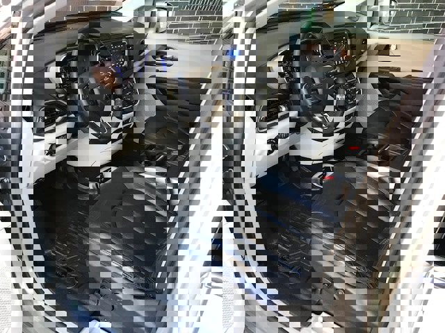 Used 2018 Chrysler Pacifica Touring-L image 5