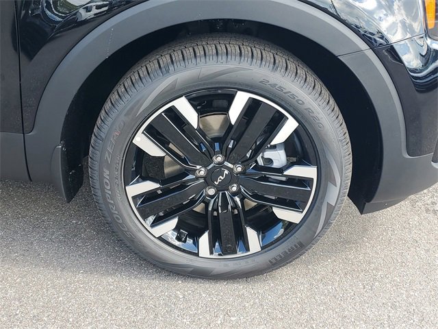 New 2025 Kia Telluride SX w/ SX Captain's Chair Package image 10