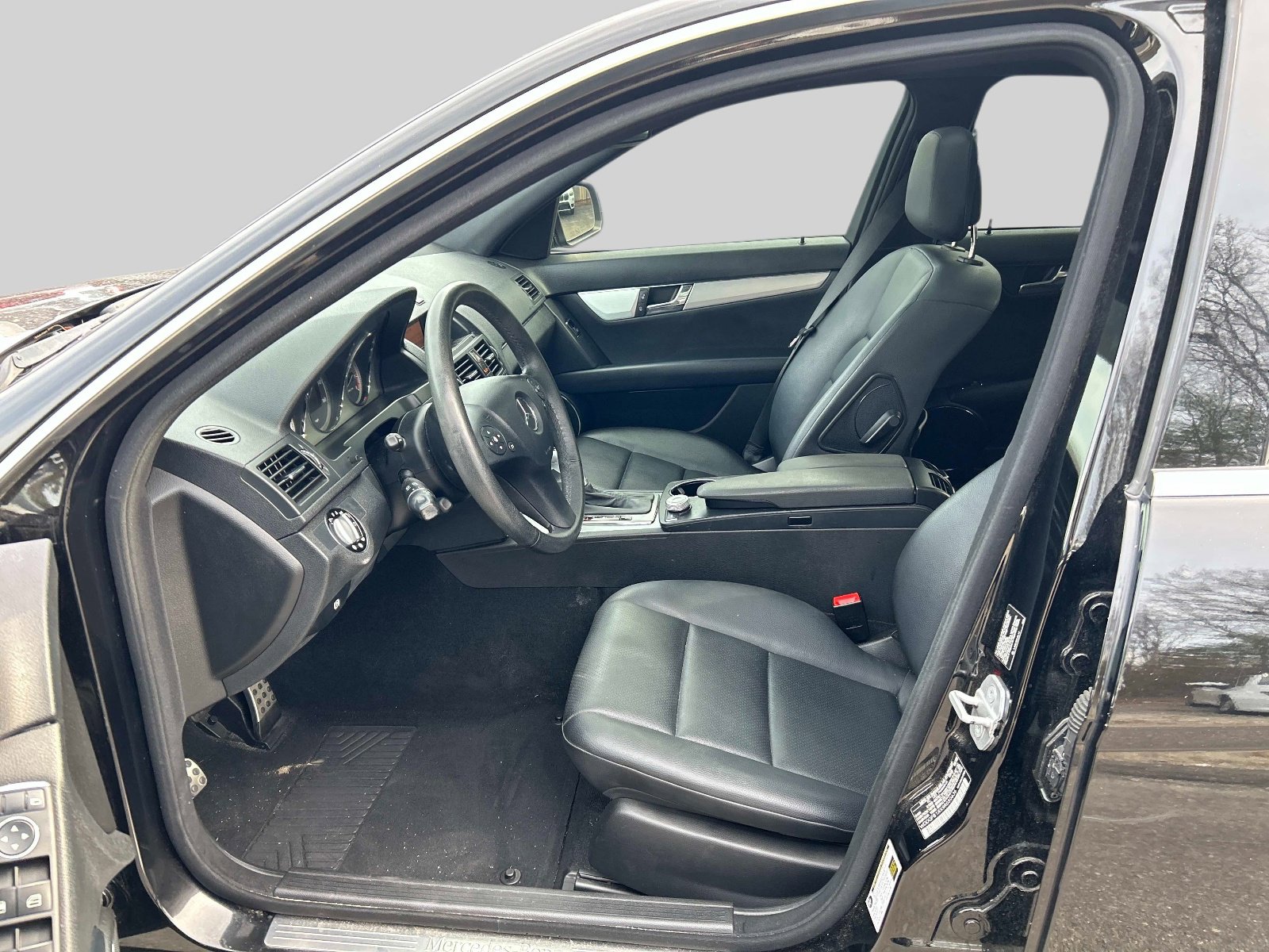 Used 2009 Mercedes-Benz C 300 4MATIC Sedan image 10