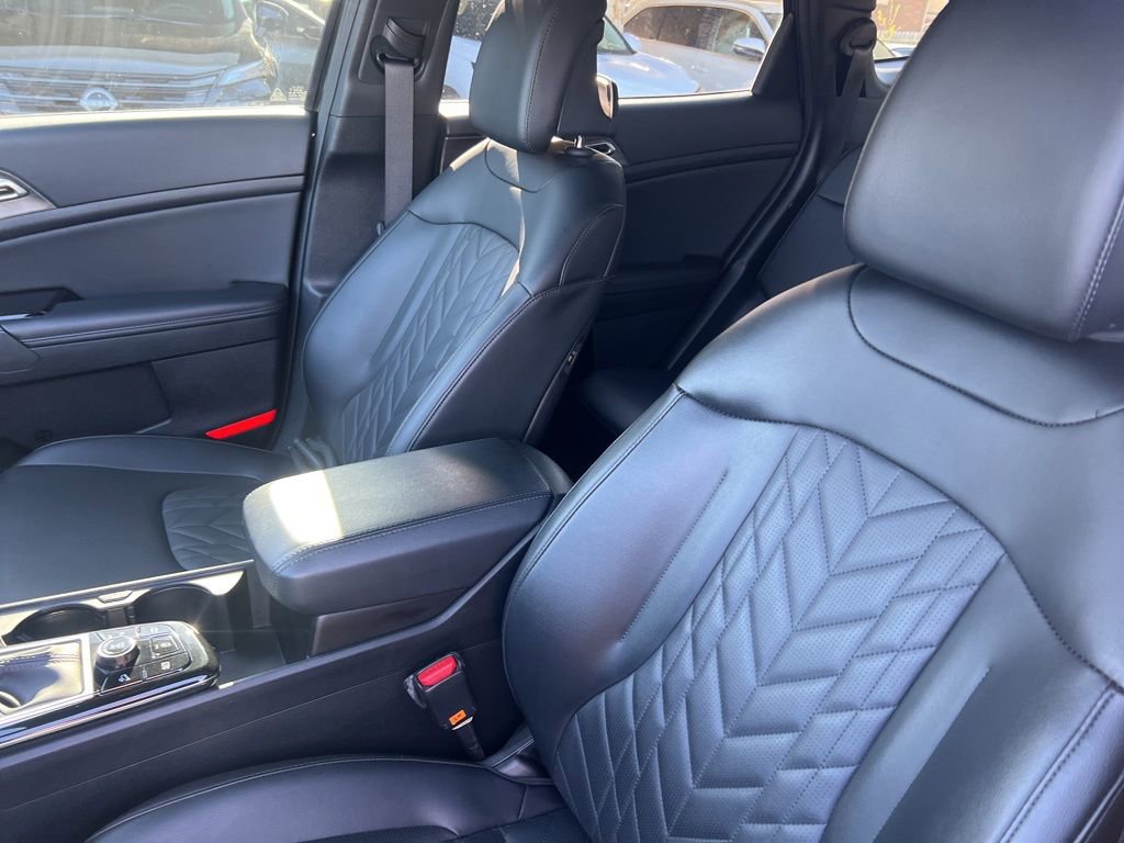 Certified 2023 Kia Sportage X-Line image 5