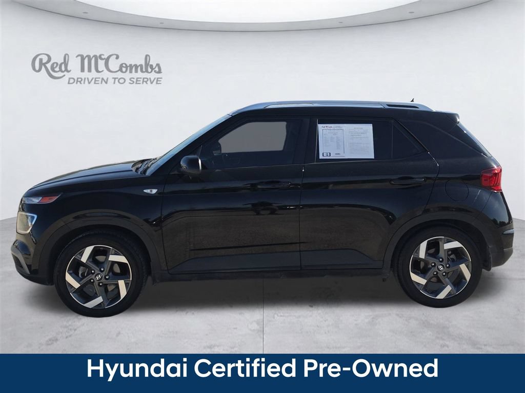 Used 2024 Hyundai Venue SEL FWD image 2