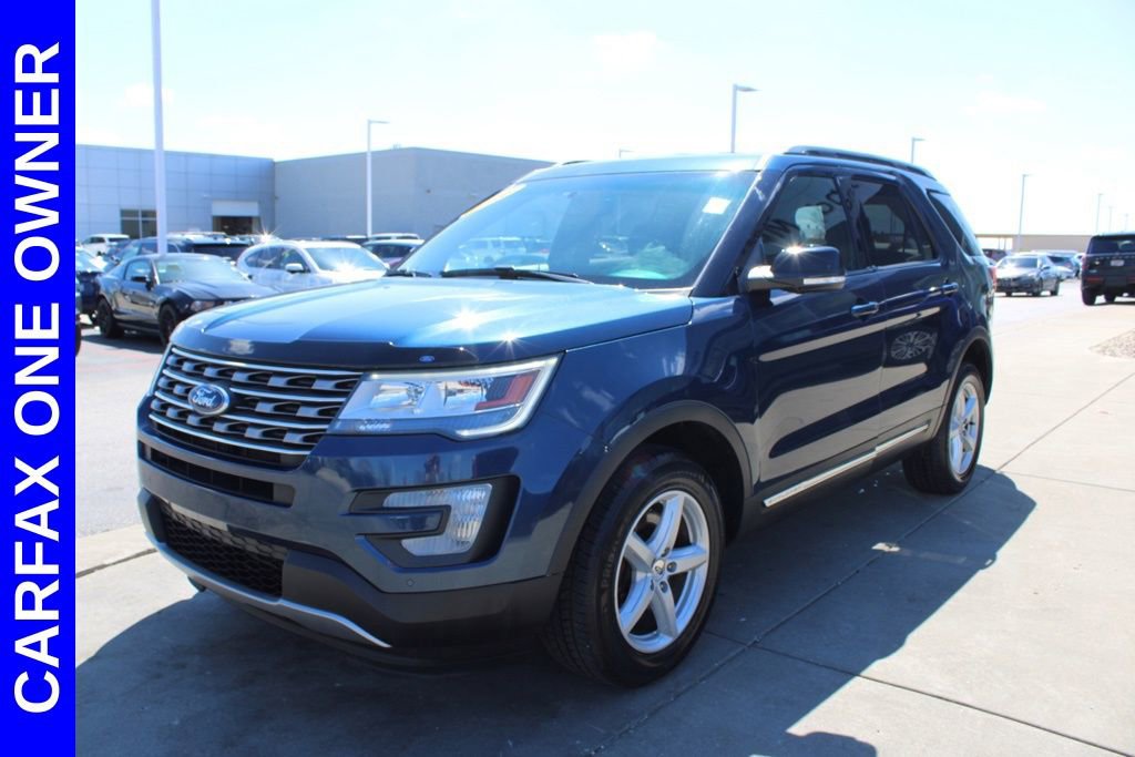 Used 2016 Ford Explorer XLT w/ Equipment Group 202A AWD/4WD image 3
