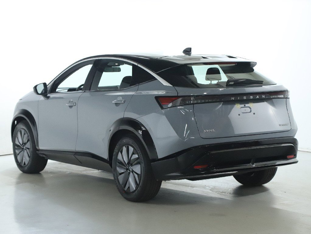 Used 2023 Nissan Ariya FWD image 39