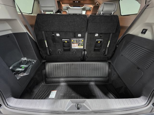 Used 2024 Toyota Sienna Limited AWD/4WD image 21