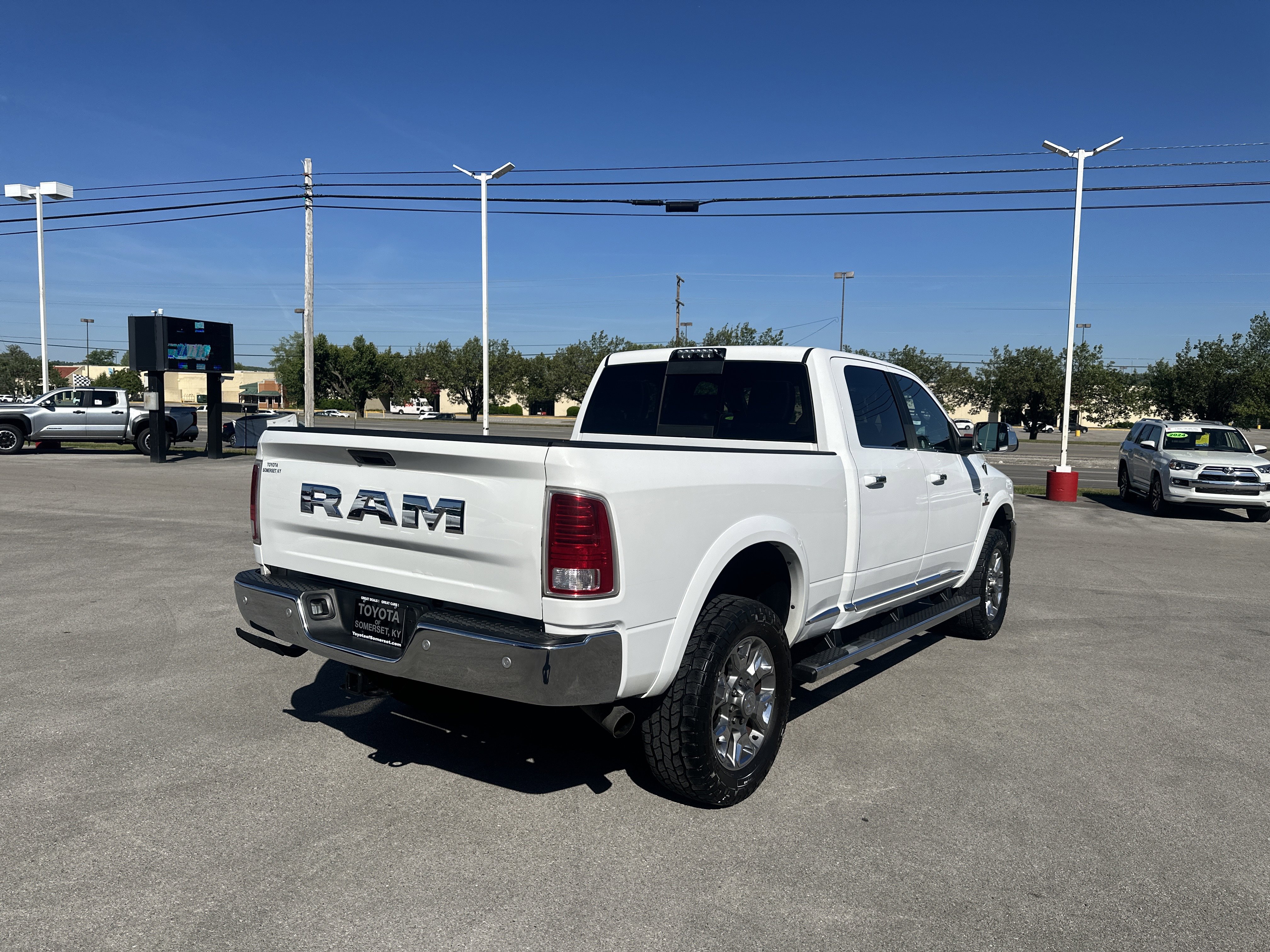 Used 2018 RAM 3500 Laramie Longhorn image 5
