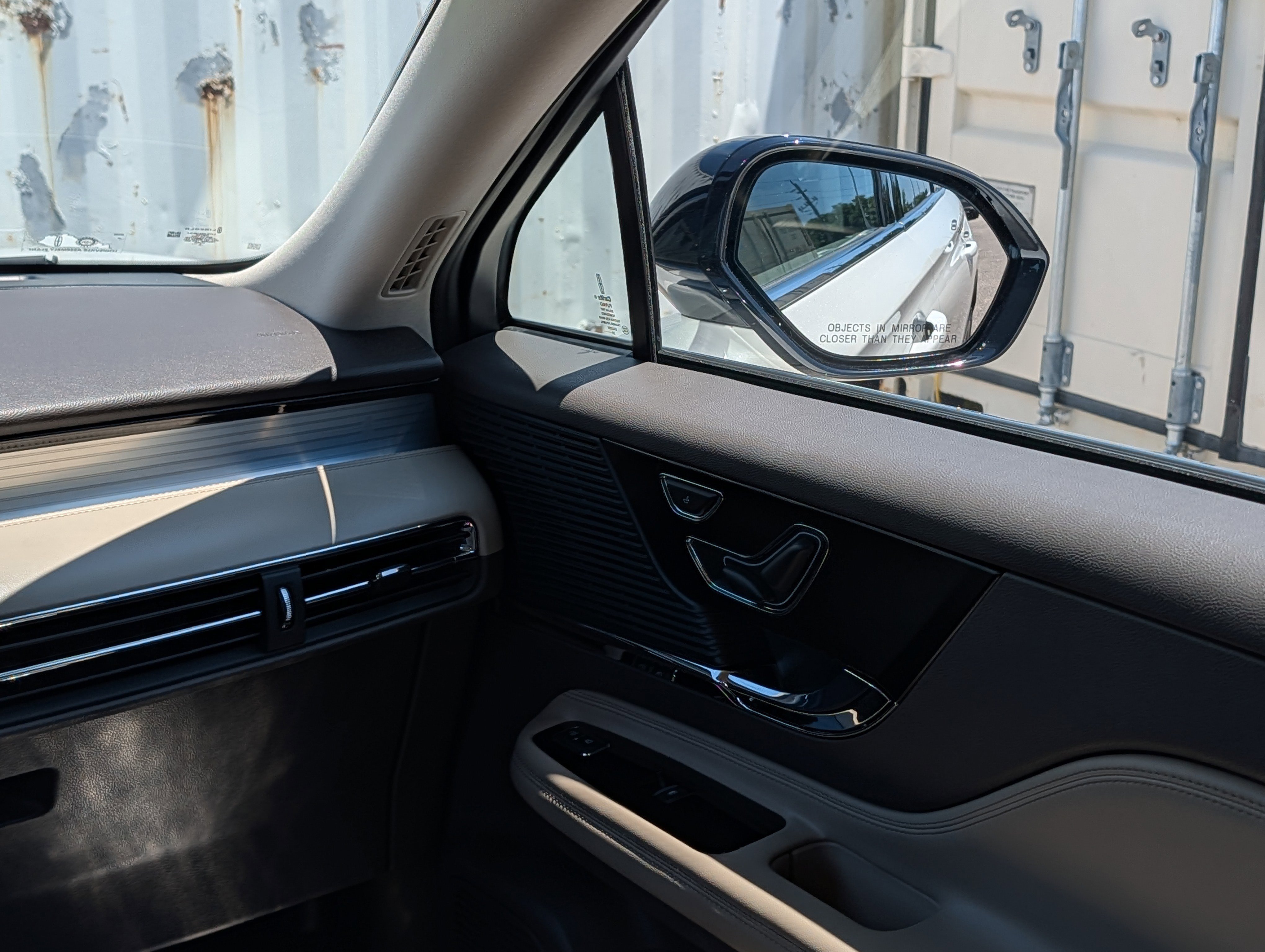 Used 2021 Lincoln Corsair FWD w/ Convenience Package image 18