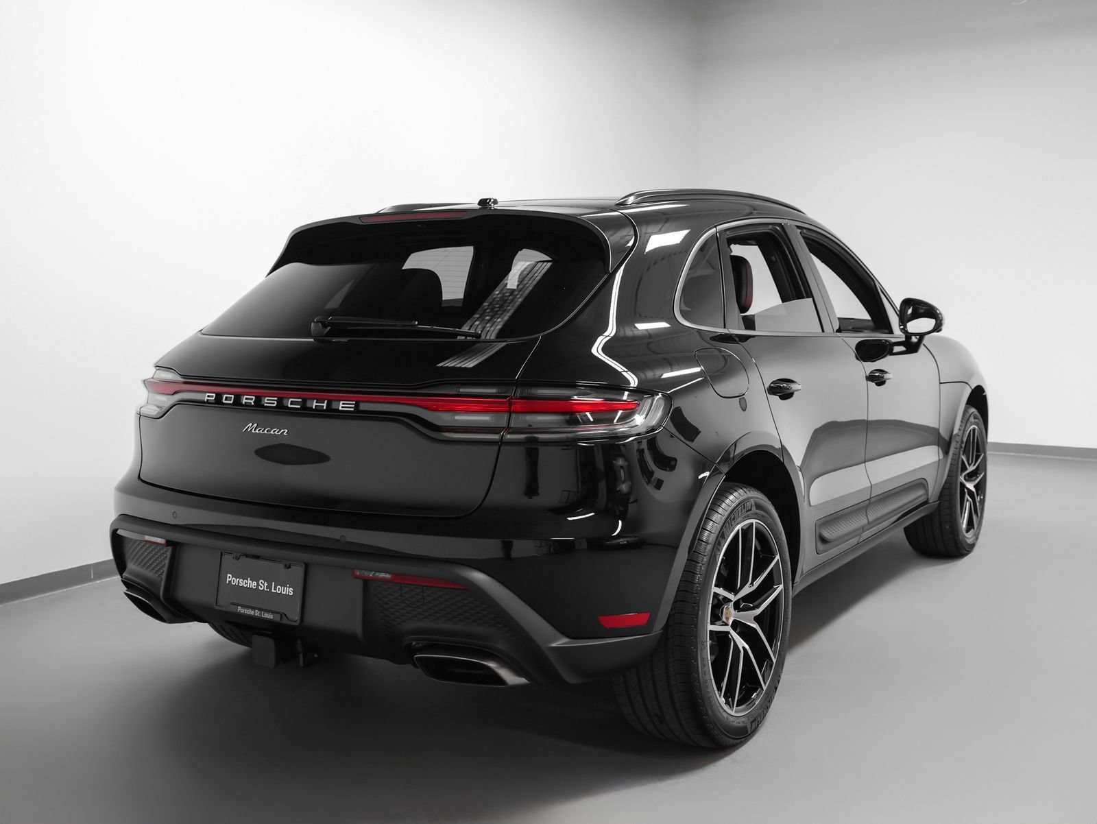 New 2026 Porsche Macan AWD/4WD image 12