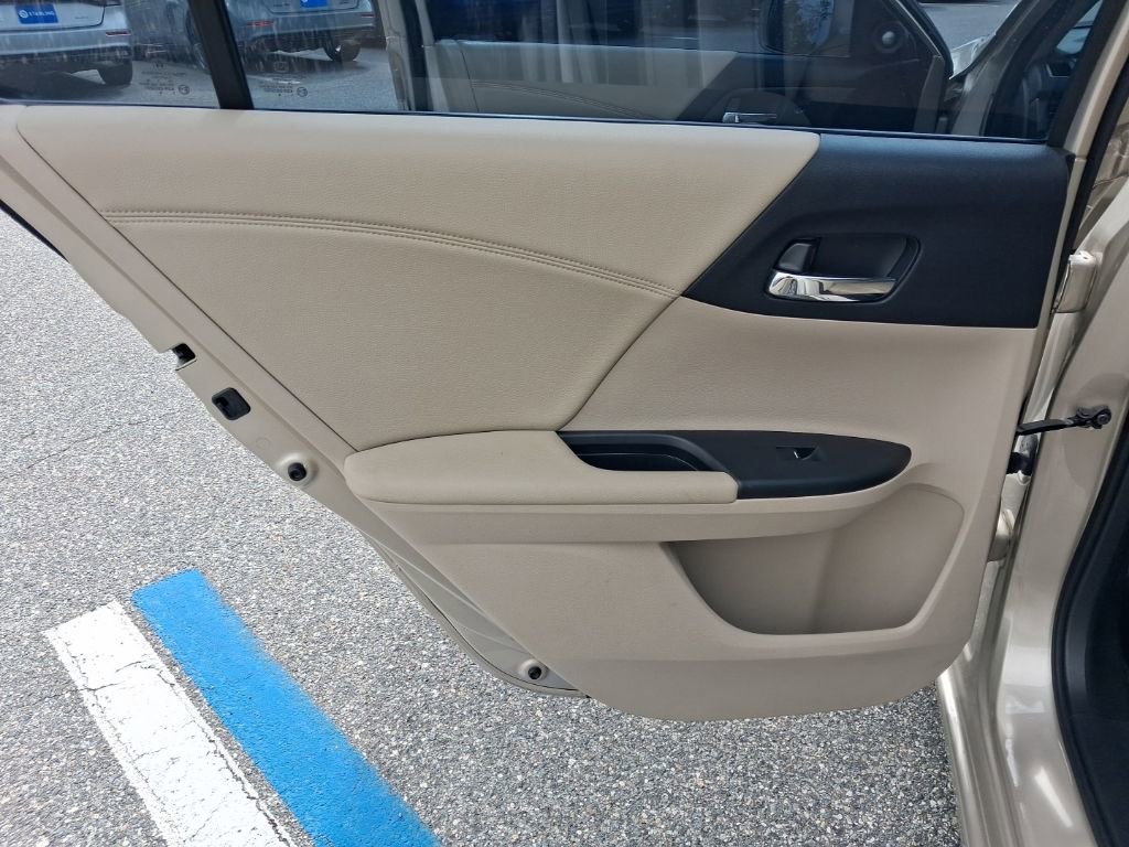 Used 2013 Honda Accord EX-L image 22