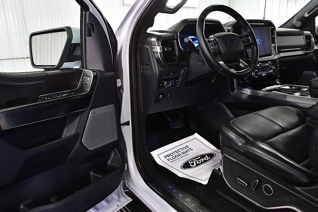 Used 2025 Ford F150 Platinum image 17