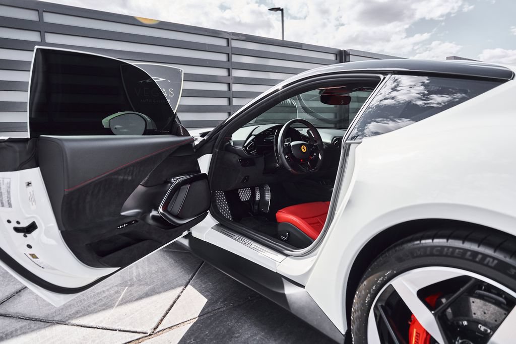 Used 2025 Ferrari 12Cilindri RWD image 28