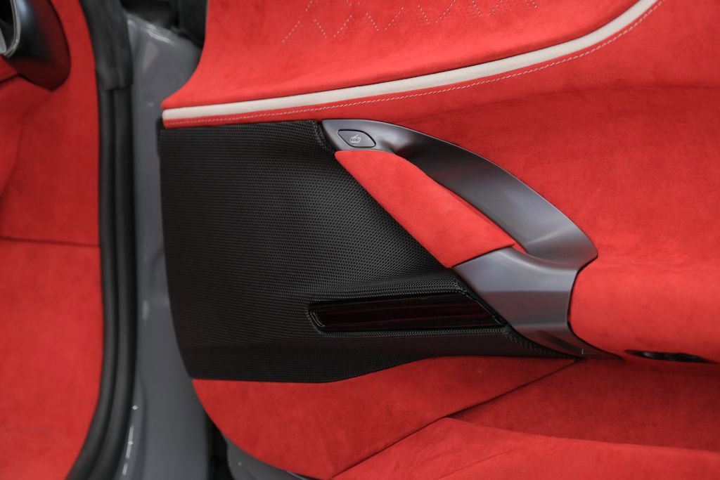 Used 2022 Ferrari SF90 Spider AWD/4WD image 39