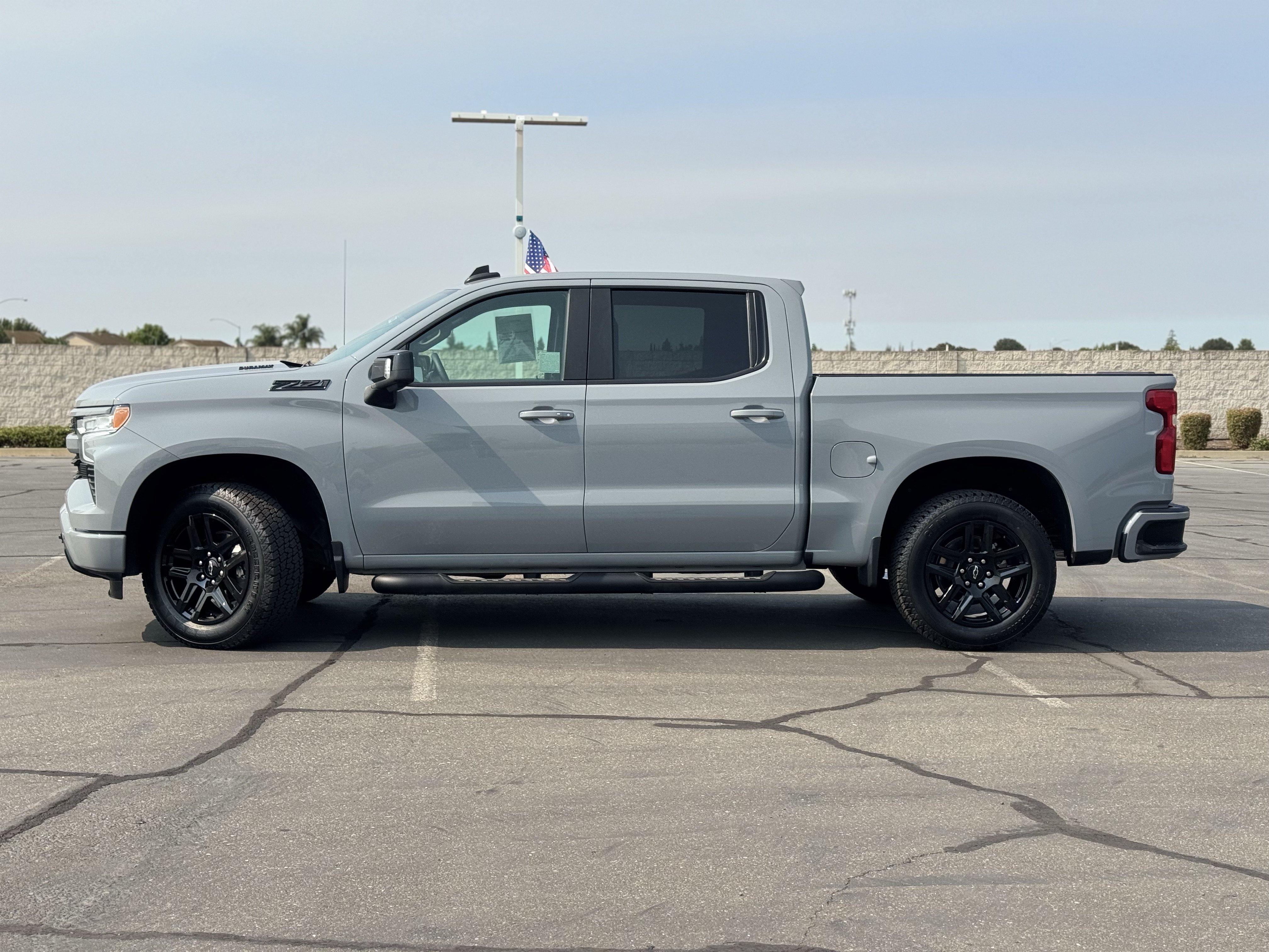 Certified 2025 Chevrolet Silverado 1500 RST AWD/4WD image 4