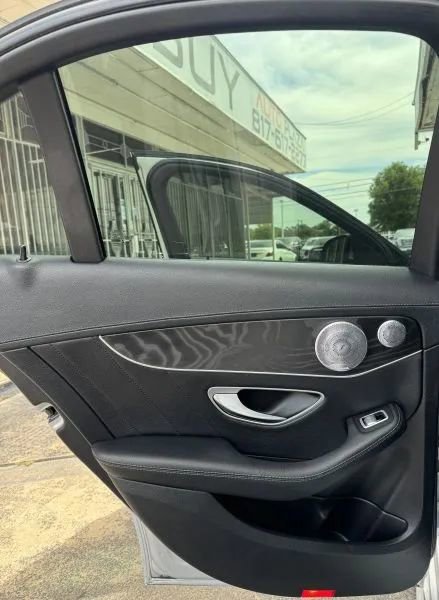 Used 2015 Mercedes-Benz C 300 4MATIC Sedan image 22