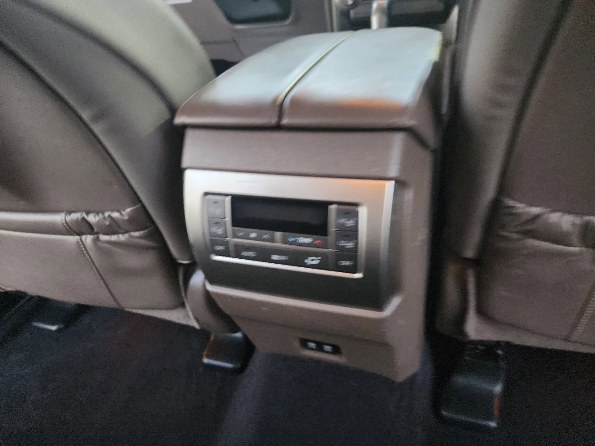 Used 2021 Lexus GX 460 Premium w/ Premium Package image 13