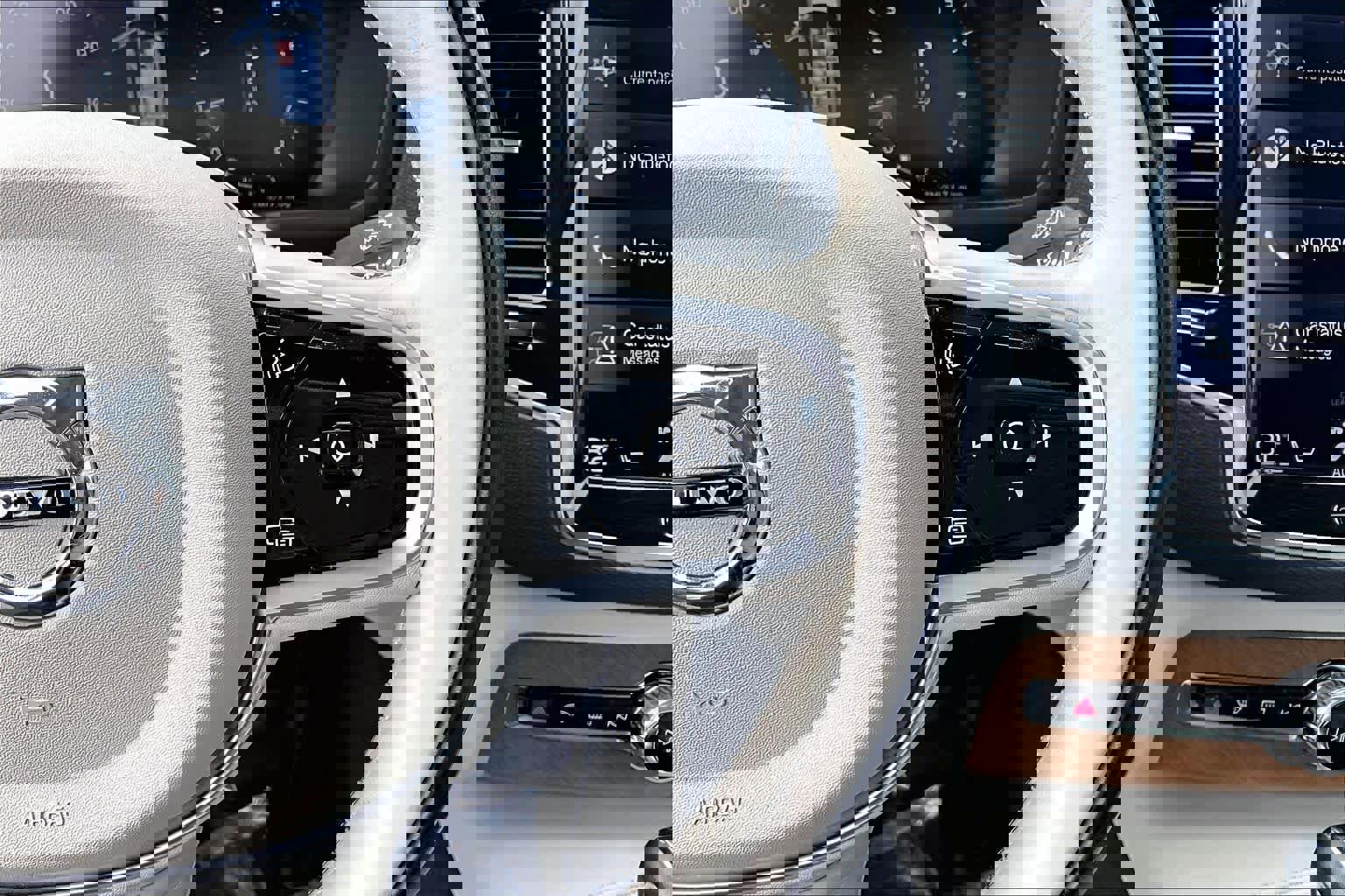 Used 2018 Volvo XC90 T6 Inscription w/ Convenience Package image 23