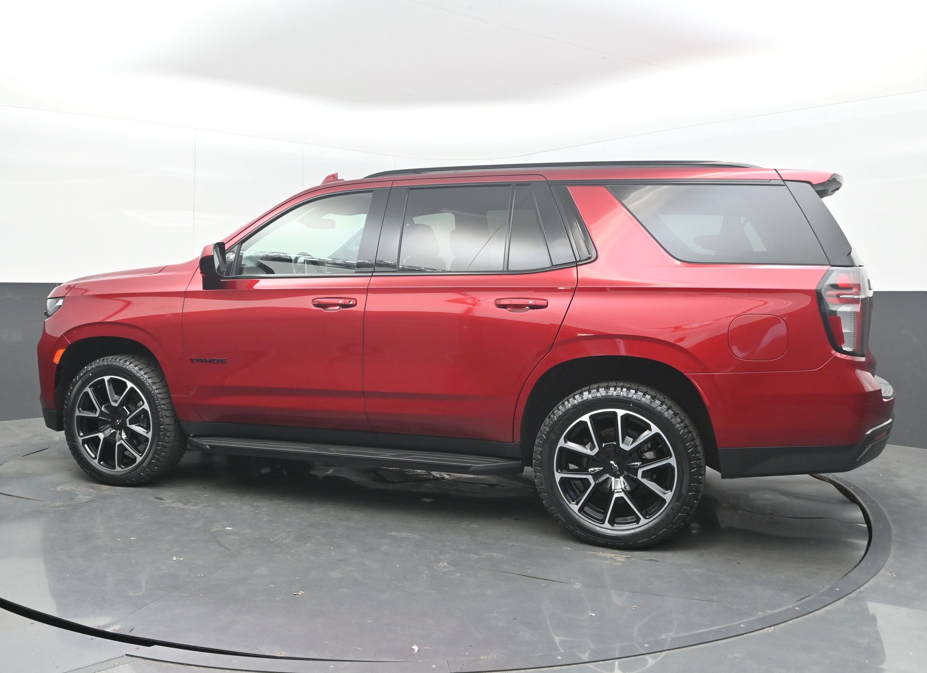 Used 2021 Chevrolet Tahoe RST AWD/4WD image 7