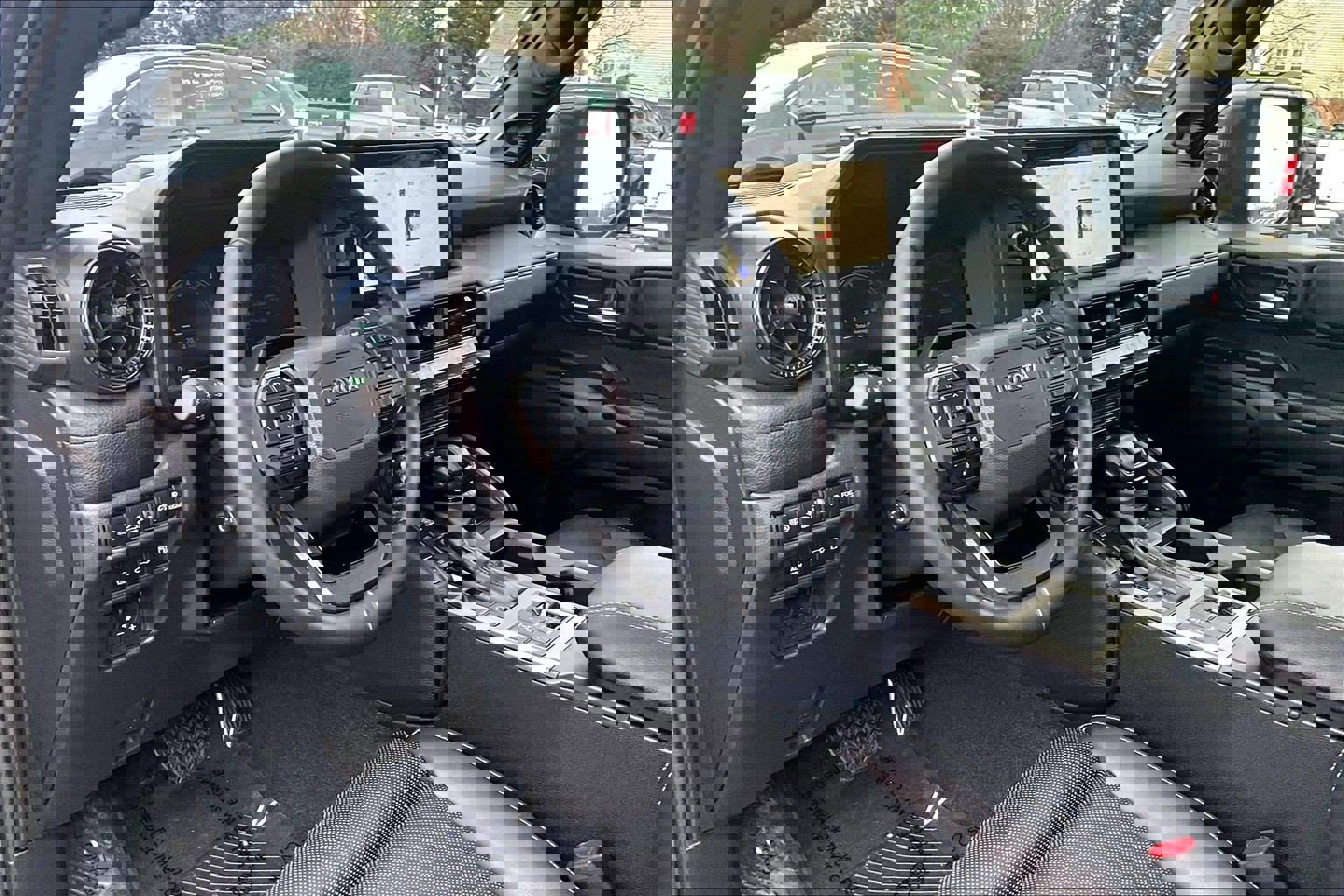 Used 2025 Toyota Land Cruiser image 13