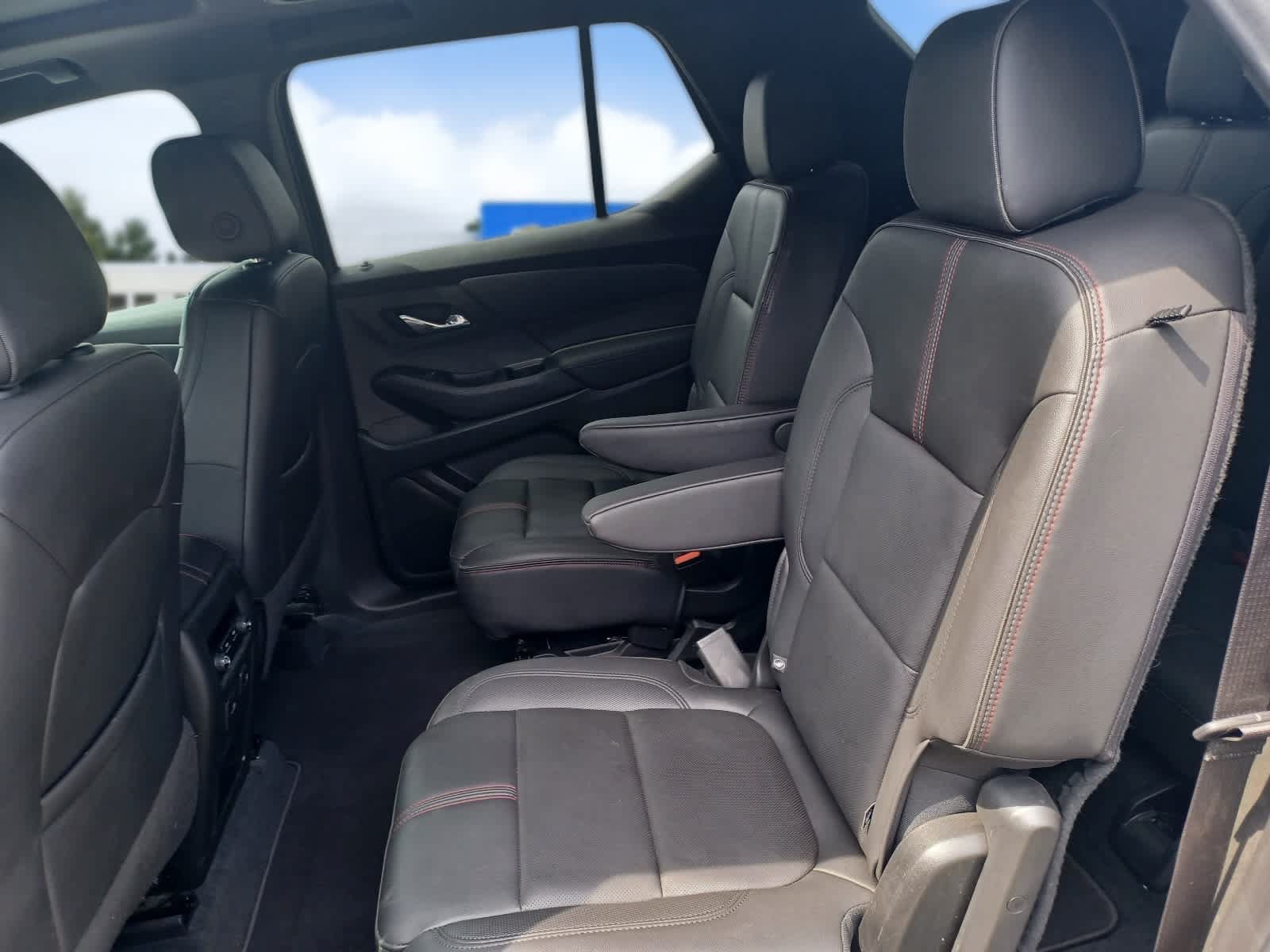 Used 2023 Chevrolet Traverse RS AWD/4WD image 20